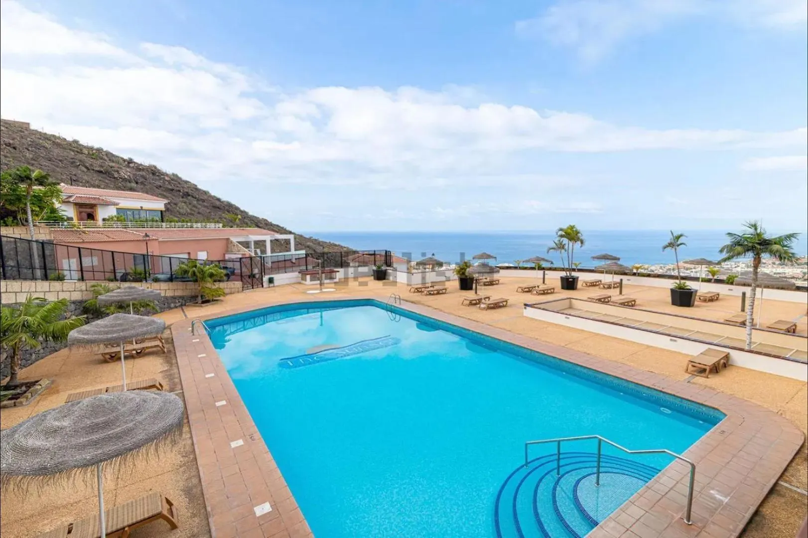 Apartment Premium Penthouse 105M2,Bali Bed,Heated Pool,Best Sunsets Costa Adeje